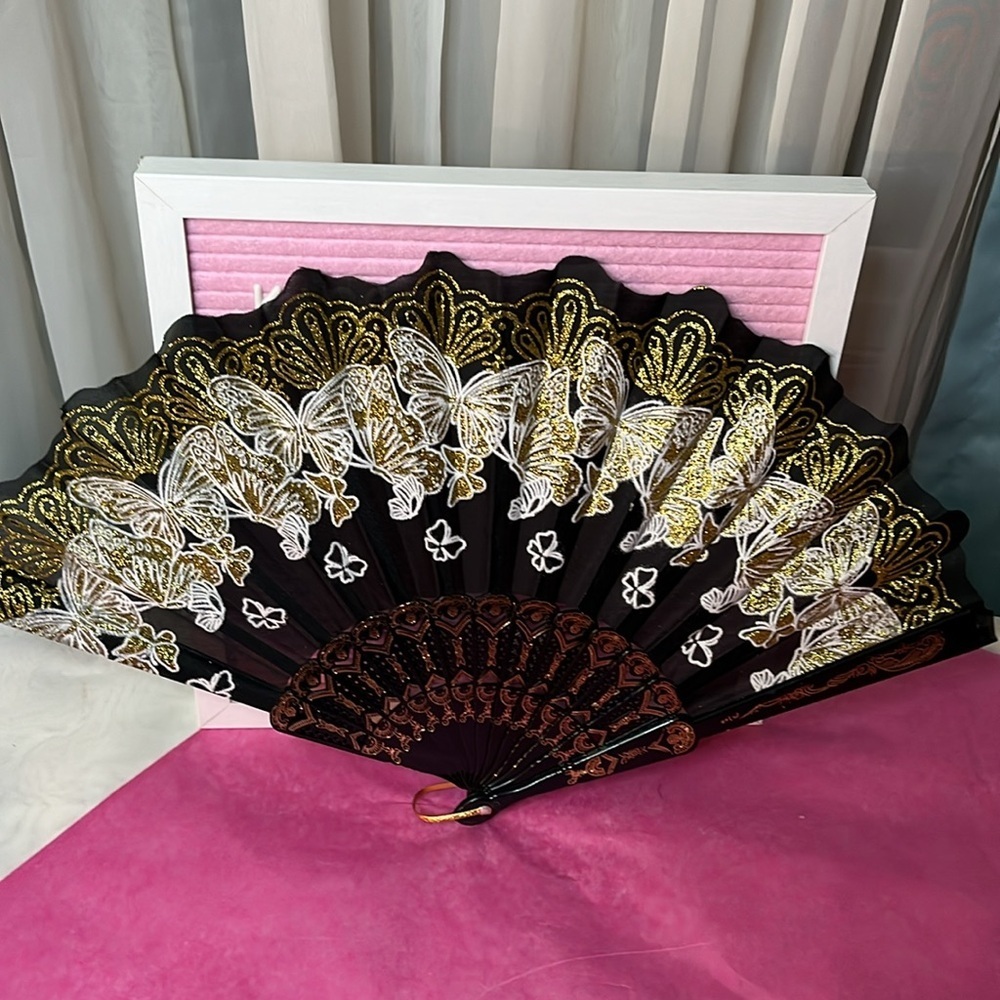 Beautiful 18” Butterflies Fans! - Picture 4 of 7